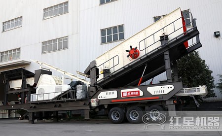 車載流動錘式破碎機多少錢？產(chǎn)量多高？